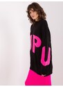 BASIC ČERNÝ DELŠÍ OVERSIZE SVETR S RŮŽOVÝM NÁPISEM --BLACK-PINK Černá