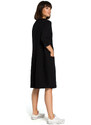 model 18001830 Oversized šaty s přední kapsou černé - BeWear