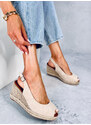 Sandály na podpatku model 181865 Inello