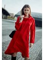 FASARDI Lichoběžníkové červené šaty se širokým rolákem
