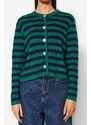 Trendyol zelený pruhovaný pruhovaný pletený svetr s měkkou texturou