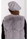 MladaModa Dámská čepice baret s aplikací model 31826 šedá