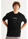 AC&Co / Altınyıldız Classics Pánské černé tričko Long Fit Slim Fit s výstřihem 100% bavlna s potiskem.