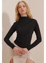 Trend Alaçatı Stili Women's Black High Neck Shoulder Draped Sandy Crop Blouse