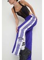 Tepláky adidas Originals fialová barva, s aplikací, IP0624