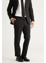 ALTINYILDIZ CLASSICS Men's Black Slim Fit Slim Fit Monocollar Suit.