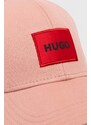 Bavlněná baseballová čepice HUGO bílá barva, s aplikací