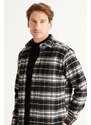 ALTINYILDIZ CLASSICS Men's Black-ecru Comfort Fit Relaxed-Cut Buttoned Collar Checked Flannel Shirt.