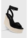 Semišové sandály Calvin Klein Jeans WEDGE SANDAL SU CON MG BTW dámské, černá barva, na platformě, YW0YW01026