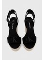 Semišové sandály Calvin Klein Jeans WEDGE SANDAL SU CON MG BTW dámské, černá barva, na platformě, YW0YW01026