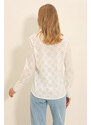 Trend Alaçatı Stili Women's Ecru Wide Cuffed Scallop Embroidered Shirt