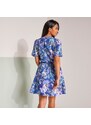 Blancheporte Rozšířené krátké šaty s překříženým výstřihem, s potiskem modrá/fialová 36