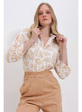 Trend Alaçatı Stili Women's Beige Leaf Patterned Balloon Sleeve Hidden Placket Linen Shirt