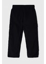 Dětské kalhoty Abercrombie & Fitch černá barva, s aplikací