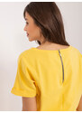 Fashionhunters Žlutá kombinéza se zipem na zádech