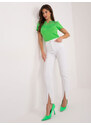 Fashionhunters Světle zelená halenka s krajkou a krátkými rukávy