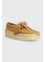 Nubukové mokasíny Clarks Originals Wallabee Cup hnědá barva, na platformě, 26176566