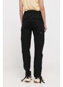 Kalhoty The North Face dámské, černá barva, kapsáče, medium waist, NF0A82GGJK31