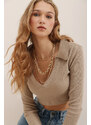 Trend Alaçatı Stili Women's Beige Polo Collar Corduroy Soft Textured Crop Top