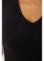 Trendyol Black Fitted/Situated Moon Sleeve V Neck Flexible Snaps Knitted Body