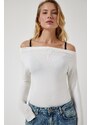 Happiness İstanbul Women's White Boat Neck Knitted Blouse