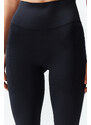 Trendyol Black Recovery Tulle Pocket and Reflector Print Detailed Knitted Sports Shorts Leggings