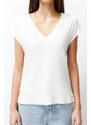 Trendyol Ecru Viscose/Soft Fabric Fitted/Fitted Moon Sleeve V Neck Flexible Knitted Blouse