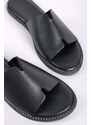 Tamaris Černé kožené nízké pantofle 27135