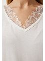 Happiness İstanbul Women's Ecru Lace Detailed Viscose Blouse