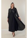 By Saygı Saygı Dlouhé krepové šaty s půlměsícovými rukávy. 2dílný oblek nadýchané velikosti s nadýchaným kaftanem lemovaným rukávy a přední částí.