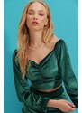 Trend Alaçatı Stili Women's Emerald Green Kissing Collar Velvet Crop Top With Smocking