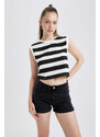 DEFACTO Fitted Patterned Cotton Crop Top