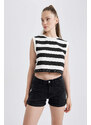 DEFACTO Fitted Patterned Cotton Crop Top