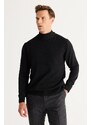 ALTINYILDIZ CLASSICS Men's Black Standard Fit Normal Cut Half Turtleneck Cotton Knitwear Sweater.