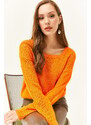 Olalook Dámský oranžový prolamovaný pletený svetr s hranatým výstřihem