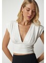 Happiness İstanbul Women's White Slightly Decollete Crop Blouse