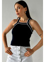 MODAGEN Barbell Neck Black Crop