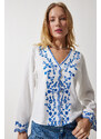 Happiness İstanbul Women's White V-Neck Embroidered Linen Blouse