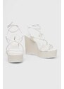 Kožené sandály Calvin Klein WEDGE bílá barva, HW0HW01952