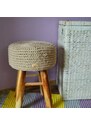 vekadesign stolička s háčkovaným potahem