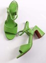 Marco Tozzi Zelené sandály na hrubém podpatku 2-28384
