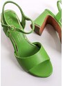 Marco Tozzi Zelené sandály na hrubém podpatku 2-28384